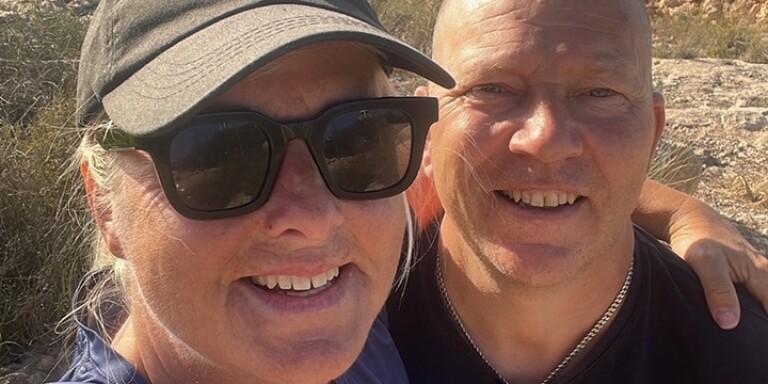 Camilla och Björn bröt upp från hus och jobb – lever heltid i husbilen