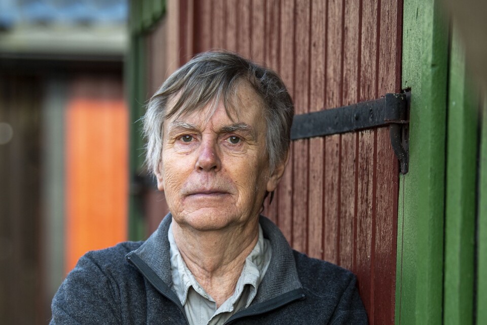 Per Nilsson, författare från Sölvesborg, tycker att det är svårt att följa Sverigedemokraternas politiska kompass.