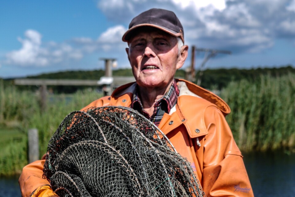 Fiskaren Erik Friberg, Valje, på en plats där han alltid har trivts. Vid havet.