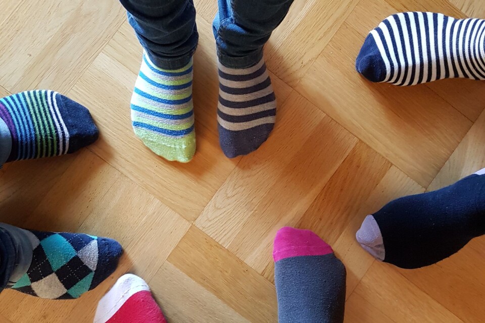 Vi hyllar olika och rocka sockorna, skriver familjen Sjölander Värmfors.