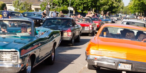 BILDEXTRA: Enorm folkfest och rekordmånga bilar – se alla bilder från cruisingen