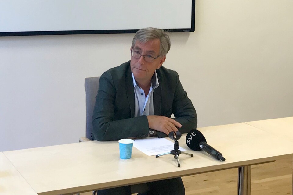 Alexander Wendt (M) på presskonferensen.