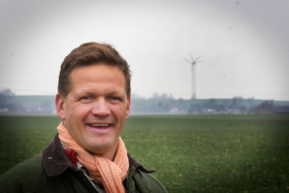 Erik Bengtsson på Karlsfälts gård har blivit bestulen på dyrbart växtskyddsmedel.