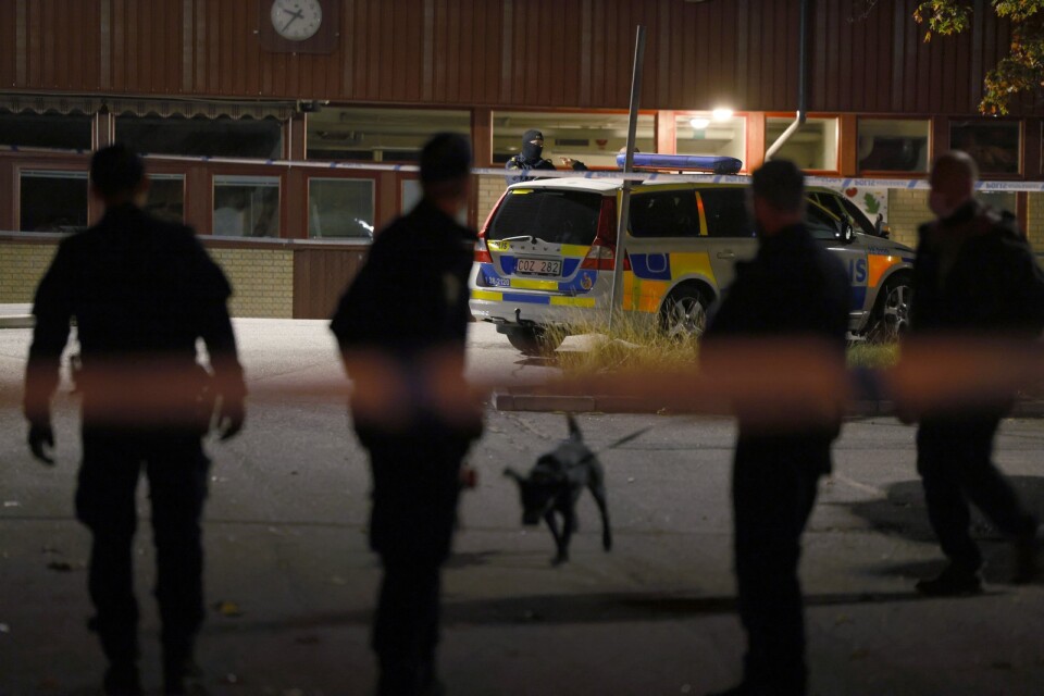 Den senaste tidens skjutningar i Södertälje är en del av den eskalerande hot- och våldsspiralen som sker både fysiskt och på nätet.