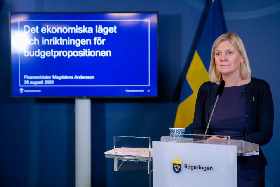"Reformbudgetens expansiva finanspolitik skulle dessutom utgöra ett avgörande steg mot full sysselsättning i Sverige genom att ekonomin utnyttjas till sin fulla potential istället för att gå på sparlåga.”