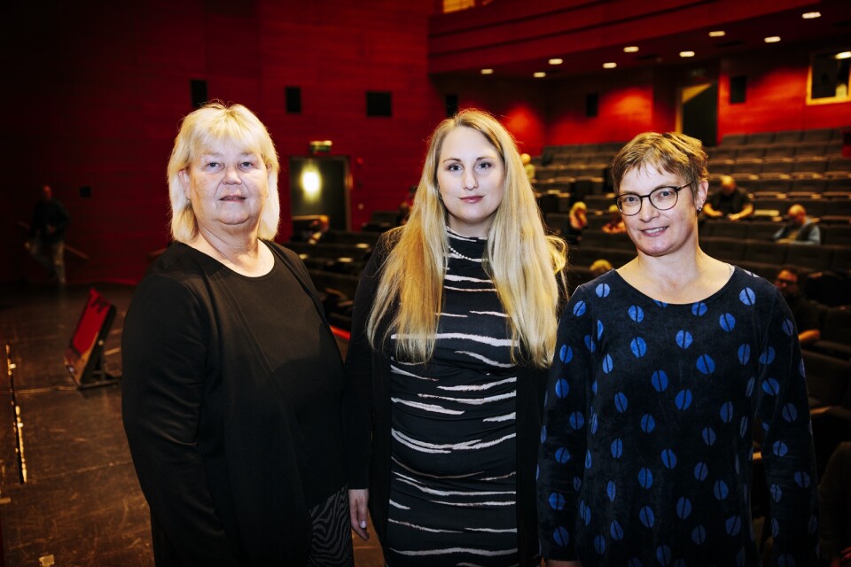 Skribenten tycker att kommunalråden har stort ansvar för det förskräckliga året 2023. Från vänster: Lena Wallentheim (S) kommunstyrelsens ordförande, Hanna Nilsson (SD) andre vice ordförande och Lina Bengtsson (M) vice ordförande.