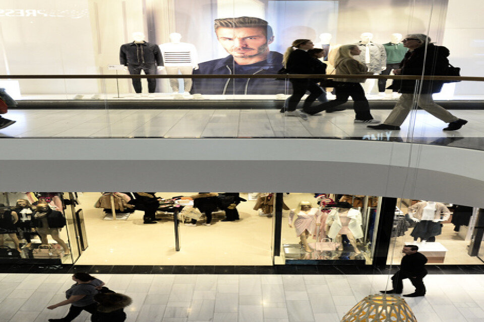De svenska hushållen konsumerar mer. Här en bild från köpcentret Mall of Scandinavia i Solna. Arkivbild.