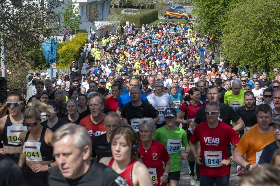 Starten av 10 kilometers-loppet av Växjöloppet 2024.