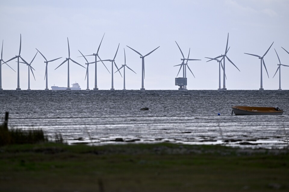 Havsbaserade vindkraftverk i Lillgrund vindkraftpark utanför Bunkeflostrand söder om Öresundsbron,