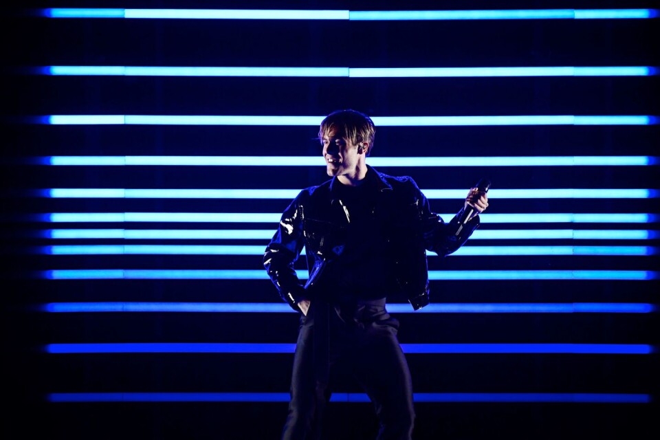 Benjamin Ingrosso från Sverige framför bidraget Dance You Off under fredagskvällens genrep inför lördagens final i Eurovision Song Contest på Altice Arena i Lissabon.