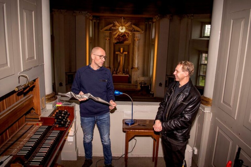 – Många gånger ser det dessbättre värre ut än det är, lugnar orgelbyggaren Mats Jonsson kantorn Staffan Sundås.