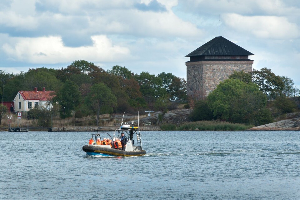 Omfattande sökinsatser har genomförts sedan slutet av juli i Karlskrona skärgård, både i vattnet och på land.