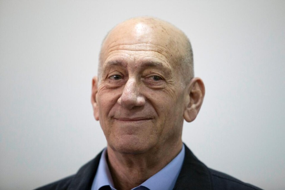 Israels förre premiärminister Ehud Olmert döms till åtta månaders fängelse för korruption. Domstolen i Jerusalem fastställde straffet efter en dom i mars där Olmert befanns skyldig till att ha tagit mutor från en affärsman under sin tid som handels- och
