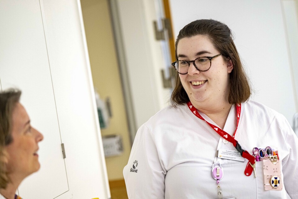 Sita Nilsson och Linnea Hopf är båda sjuksköterskor som nu kan utbilda sig på deltid till specialistsjuksköterskor. De uppskattar förändringen som skett på arbetsplatsen.