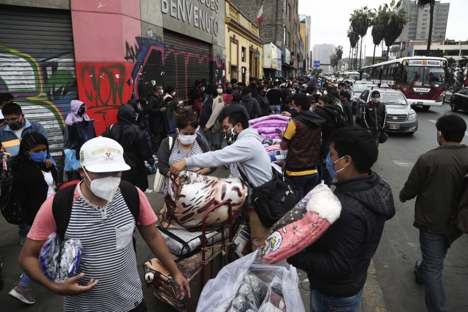 Peru är hårt drabbat av coronapandemin. Bild från i måndags.