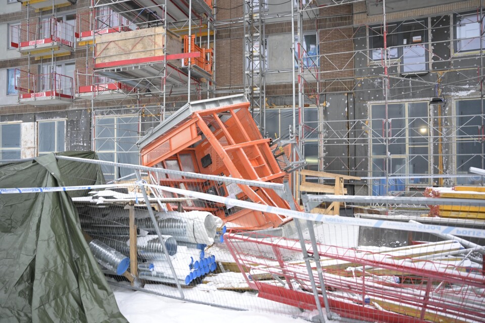 Fem personer dog när bygghissen rasade 20 meter vid ett bygge i Sundbyberg utanför Stockholm i december förra året.