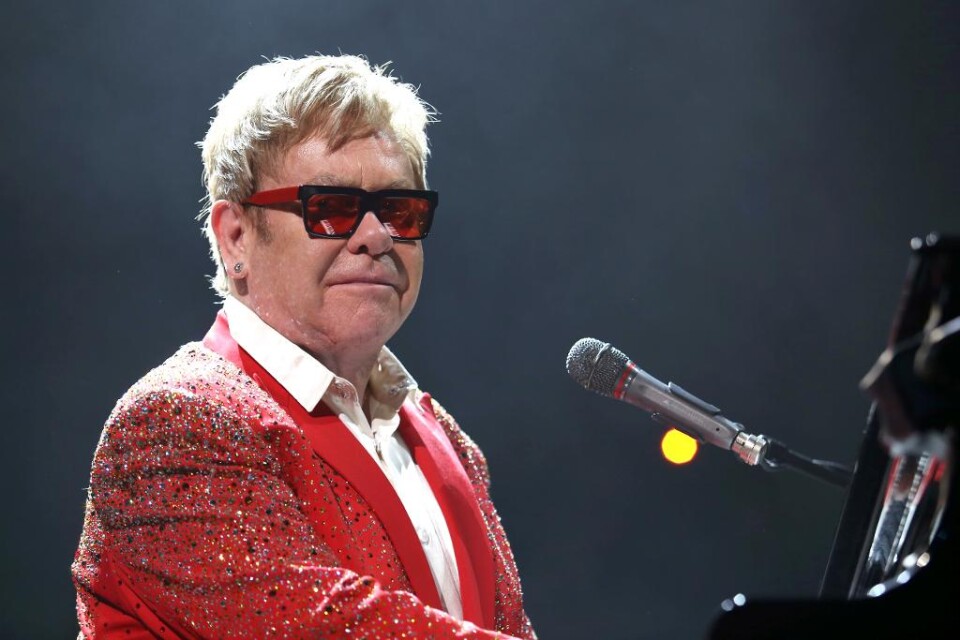 Elton John och producenten T Bone Burnett har färdigställt inspelningen av en ny skiva. Det avslöjar Burnett i en intervju med Billboard. Paret samarbetade även på Johns senaste album \"The diving board\". - Vi har precis avslutat arbetet med en väldigt