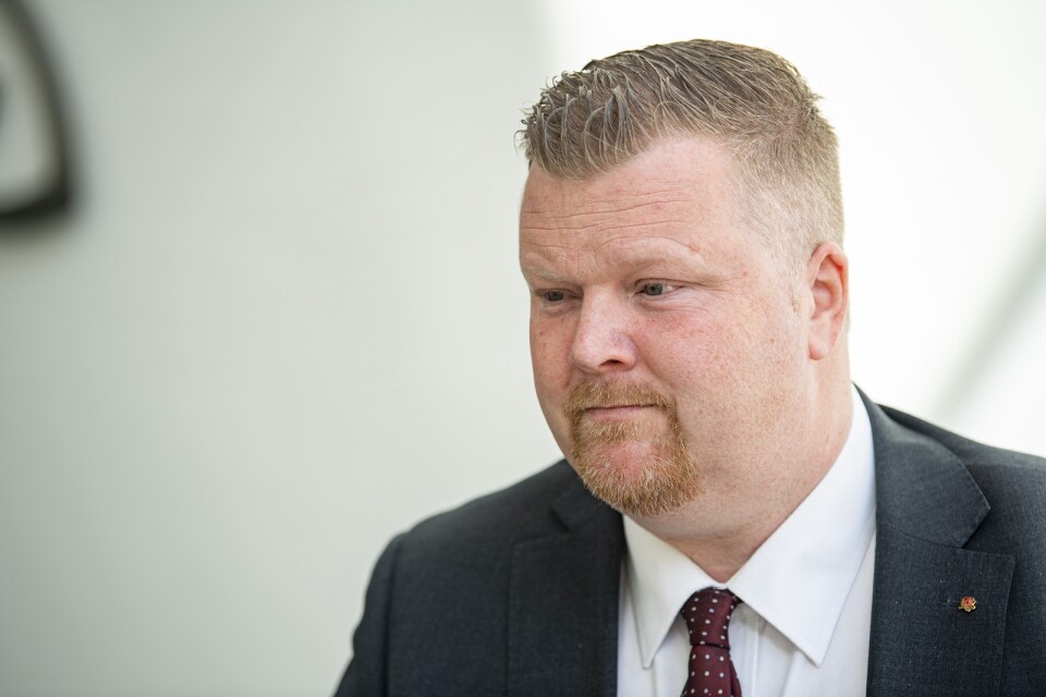 Primärvårdsnämndens 2:e vice ordförande Jonas Esbjörnsson fortsätter sin kritik av SD.
