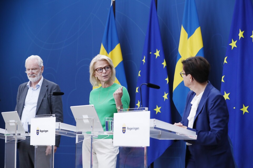 Finansminister Elisabeth Svantesson fick på fredagen en nationell lägesbild av befolkningen från Skatteverkets generaldirektör Katrin Westling Palm och strateg Peter Sävje.