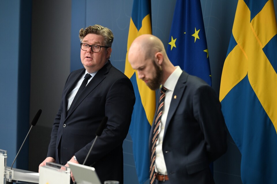 Justitieminister Gunnar Strömmer och minister för civilt försvar Carl-Oskar Bohlin presenterar förslaget.