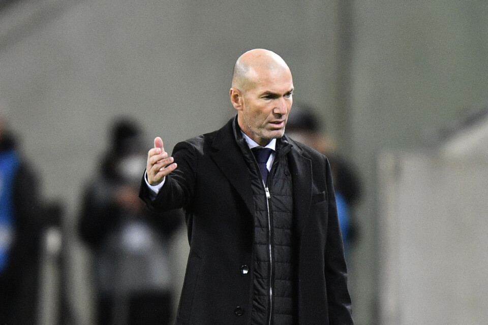 Zinedine Zidane har covid-19. Arkivbild.