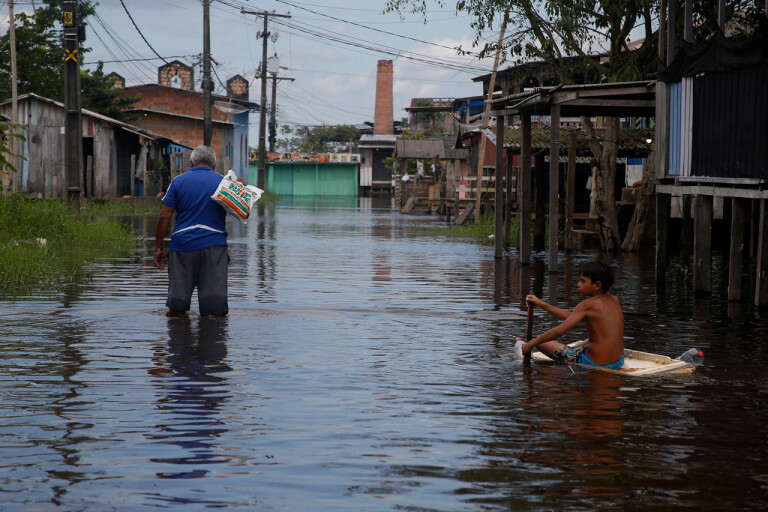 Amazonas svämmar över – undantagstillstånd