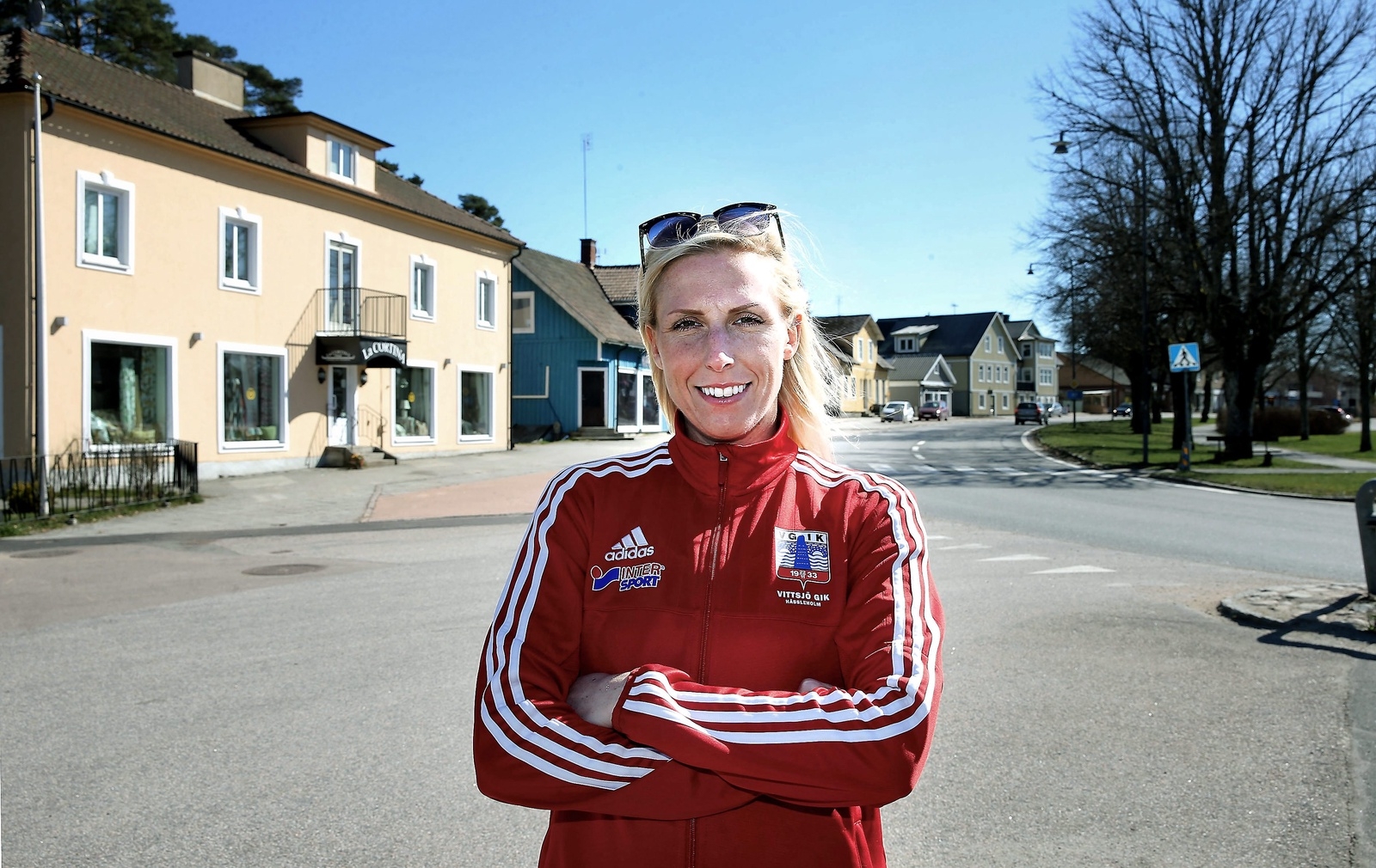 Vittsjö har blivit mer än ett fotbollslag för Sandra Adolfsson som nu gör sin tionde säsong i kubben. Gemenskapen i byn är en av framgångsorsakerna för den lilla föreningen. Foto: Stefan Sandström