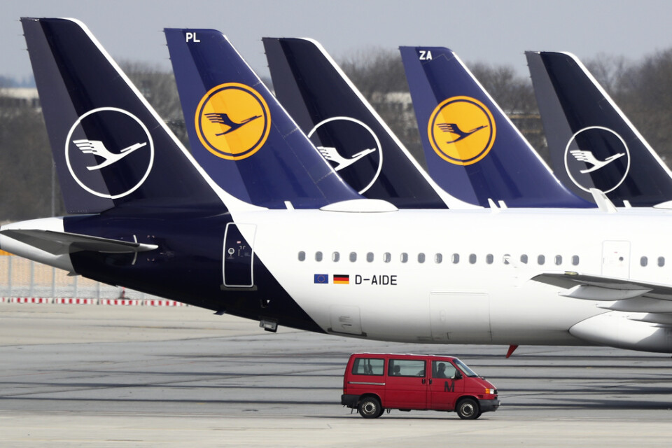 Tyska flygbolaget Lufthansa lägger ner sitt dotterbolag Germanwings och gör sig av med ett 40-tal plan. Arkivbild.