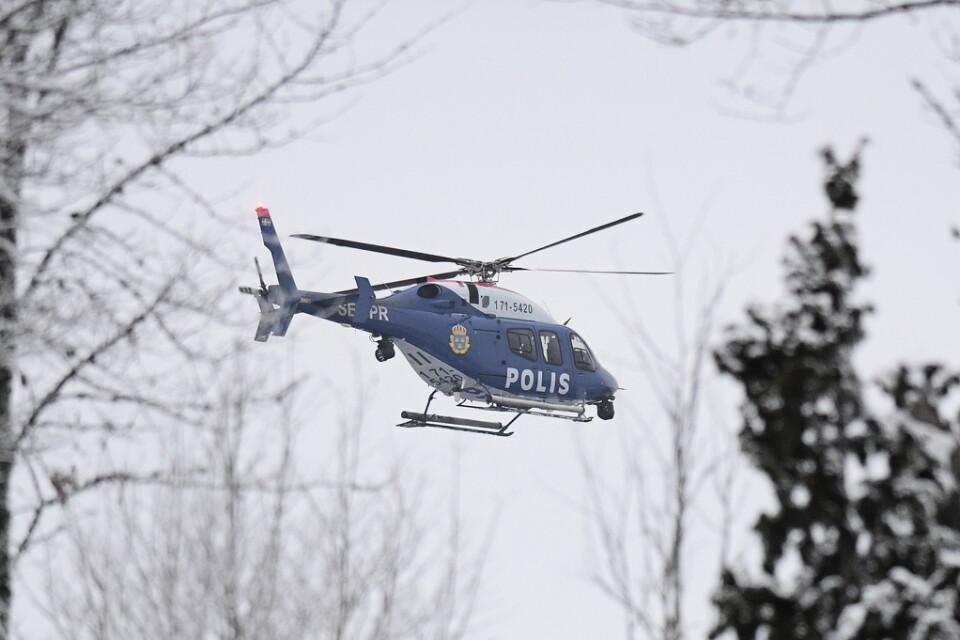 Polisen har flugit fjällräddare och ambulanspersonal till en skoterolycka i Kiruna. Arkivbild.