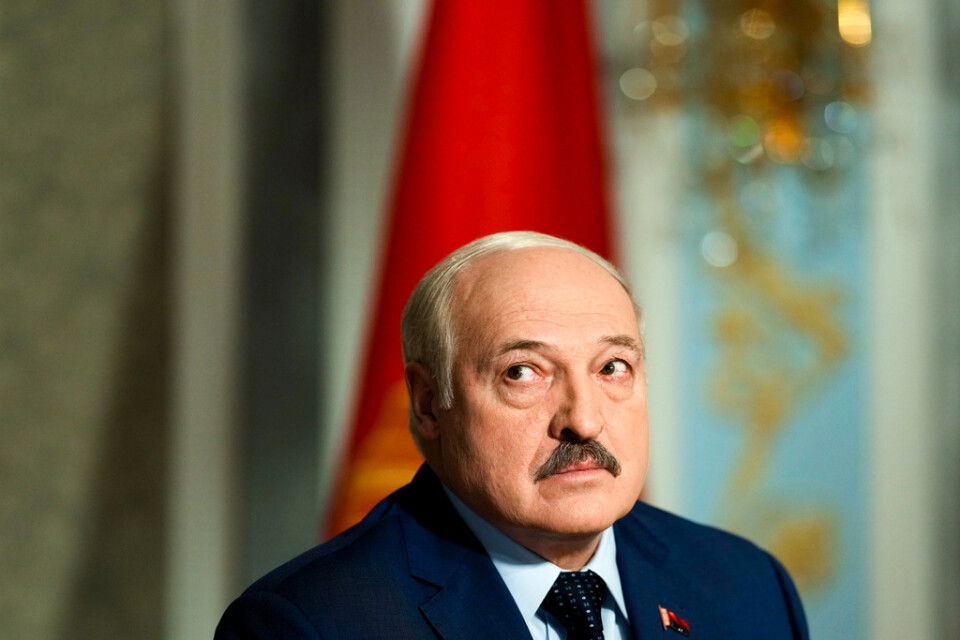 Belarus ledare Aleksandr Lukasjenko bedöms hålla sig utanför Ukrainakriget. Arkivbild.