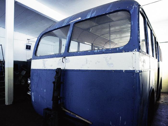En släpvagn till en buss som Alfredssons använde i Borås. Foto Tomas Karlsson