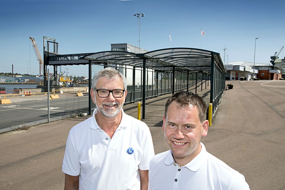 Sverker Thorén och Mathias J Karlsson från Liberalerna vill att det ska bli billigare att resa till Gotland. .