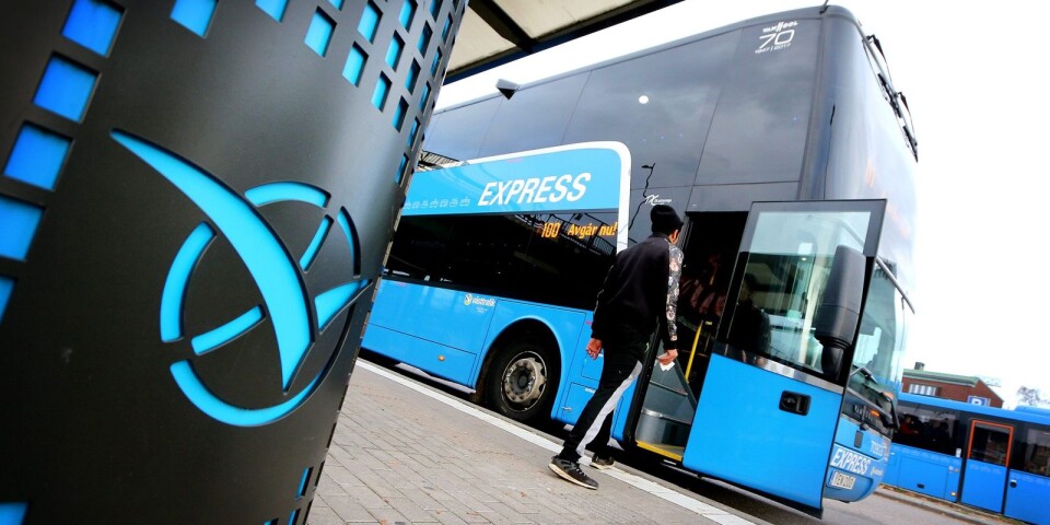 BORÅS: Resenärer får inte plats –  på grund av de smockfulla 100-bussarna