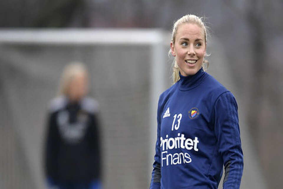 Petronella Ekroth, här i Djurgårdens dress, låga bakom Juventus dubbel när hon inledde målskyttet i cupfinalen mot Fiorentian. Arkivbild.