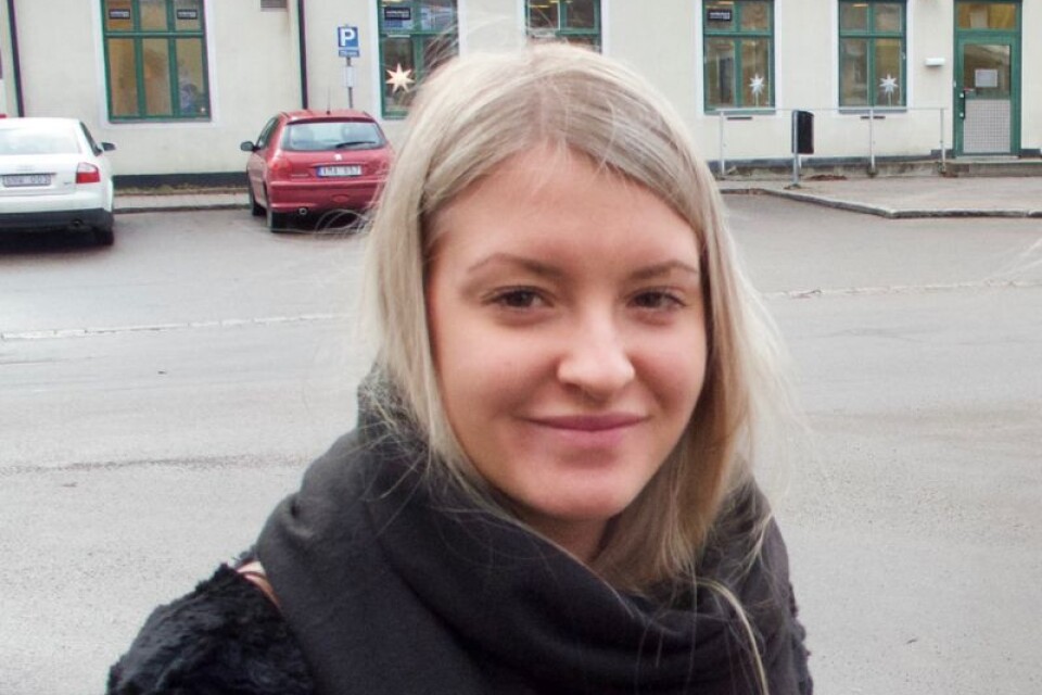Alma Sternegård, en av tjejerna bakom fotbollscupen i Emmaboda som bland annat arrangeras för att samla in pengar till cancerforskning.