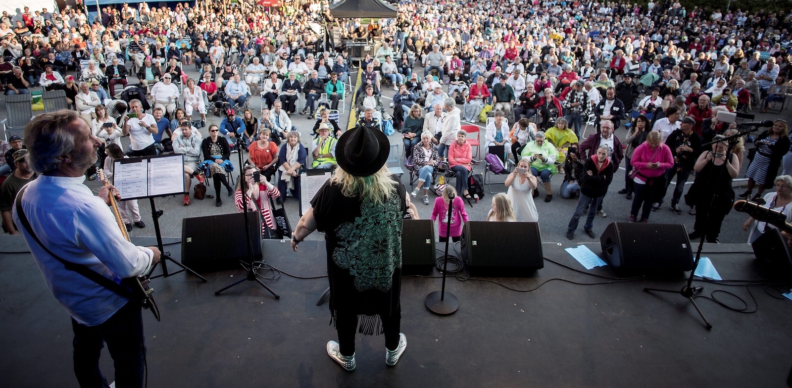 Cirka 3 000 personer kom till Parksolan för att se och lyssna på Wizex. Dagen var så lyckad att musikskolan nu får en check på cirka 250 000 kronor. 	Foto: Jörgen JOHANSSON/ARKIV