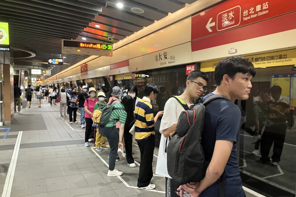 Ordning och reda på tunnelbanan i Taipei.
