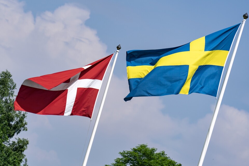 Danmark firar nationaldag den 5 juni, Sverige firar den 6 juni.