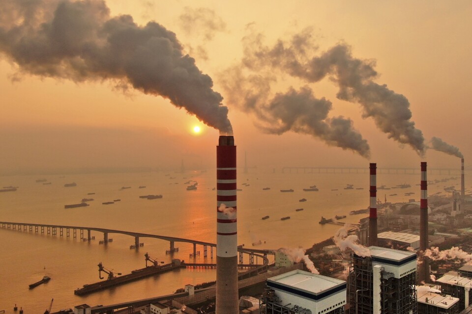 Kina slutar att finansiera kolkraftverk utomlands – men på hemmaplan är verkligheten en annan. Bilden är tagen i Nantong i Jiangsu-provinsen i östra Kina.