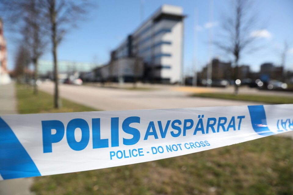 Delar av polishuset i Helsingborg har tidigare varit utrymda sedan ett misstänkt farligt föremål tagits dit av en person som ville lämna hittegods.