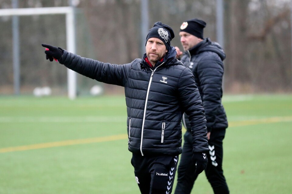 Henrik Rydström fick se KFF:s U21-lag förlora stort mot Häcken.