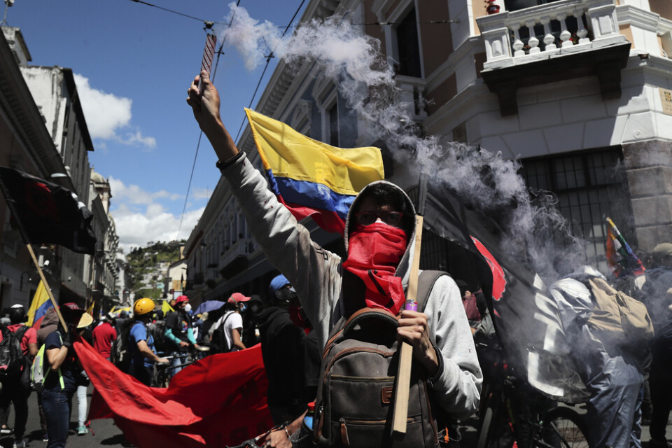 Demonstranter i Ecuadors huvudstad Quito.