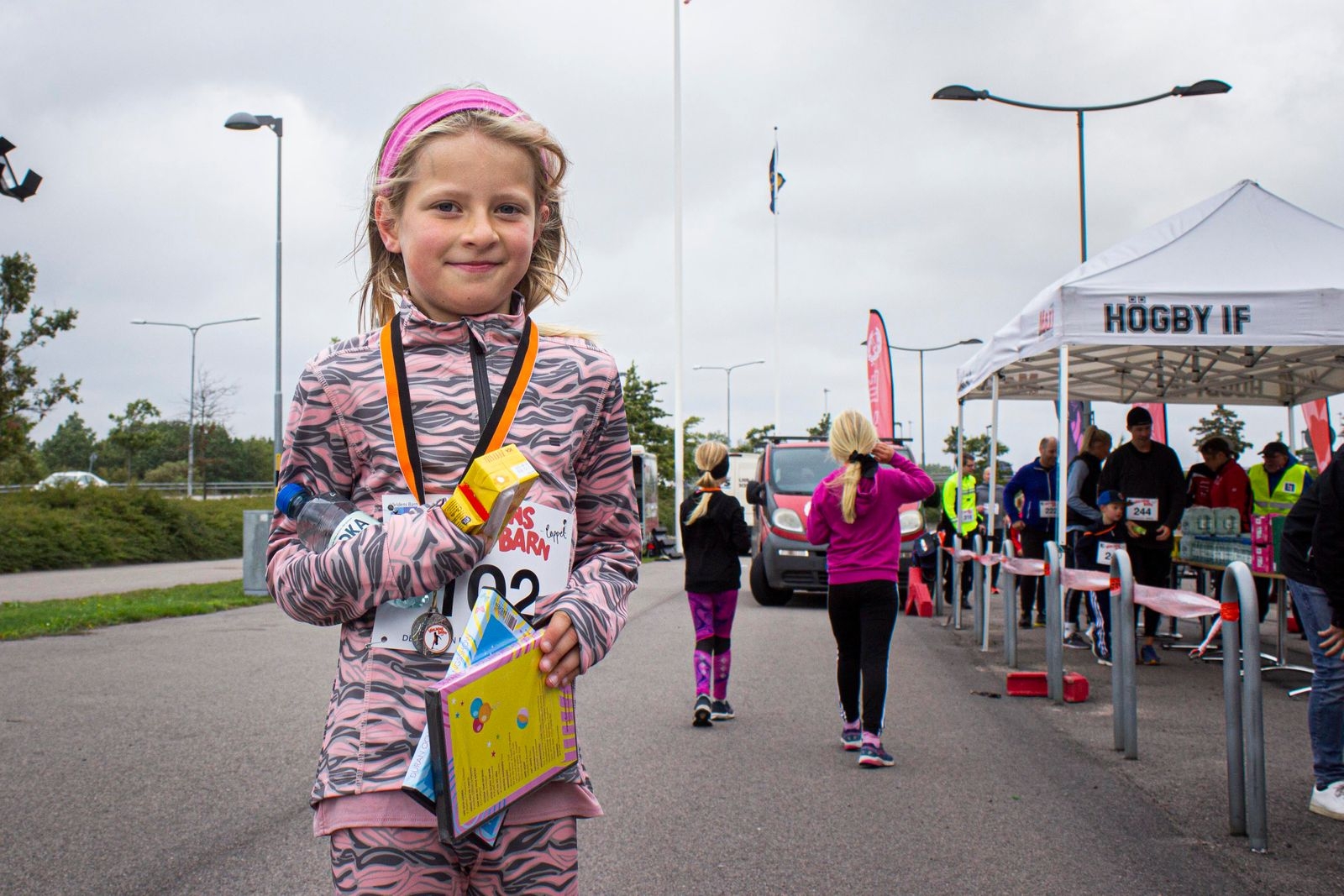 Sigrid, 8 år, sprang först i mål 1,5 kilometersbanan. – Det kändes bra.
