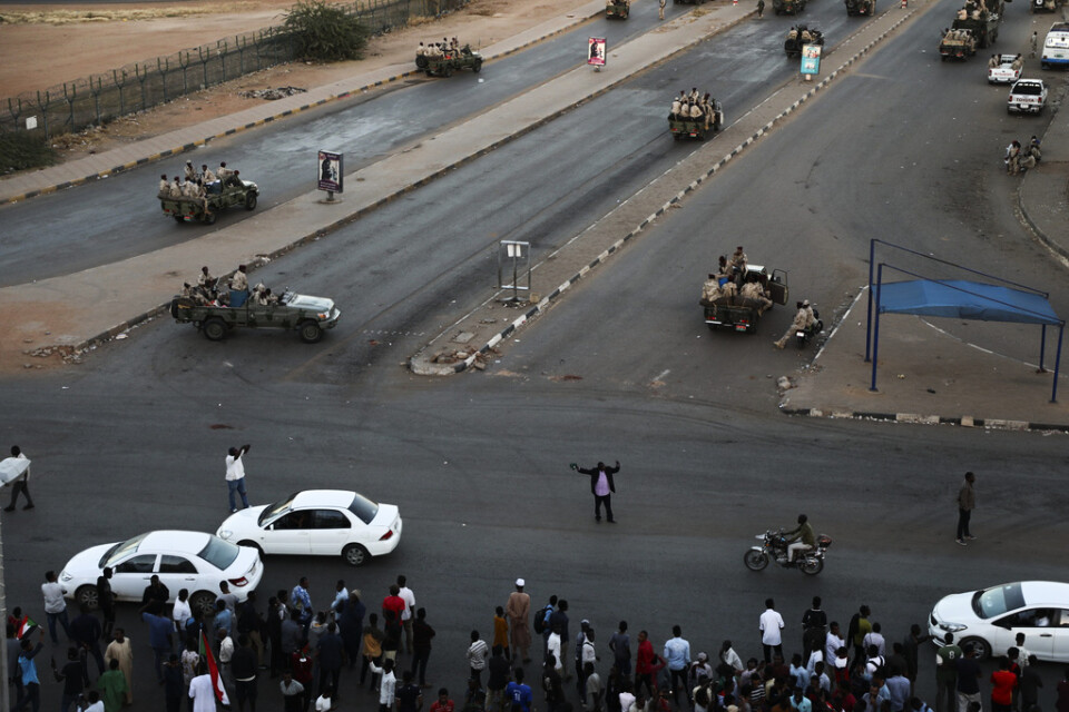 Vägar i Khartum spärrades av under tisdagens revolt. Arkivbild.