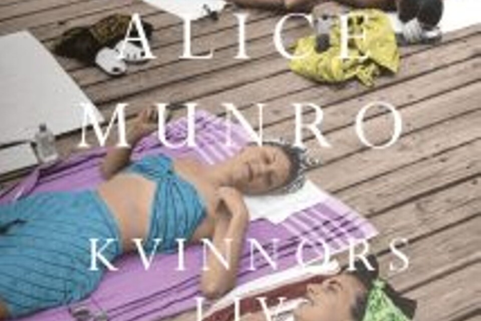 ”Kvinnors liv” är den enda romanen av Nobelpristagaren Alice Munro.  Den gavs ursprungligen ut 1971 och kommer först nu på svenska. Det är en fiktiv självbiografi om författarens resa in i vuxenlivet.