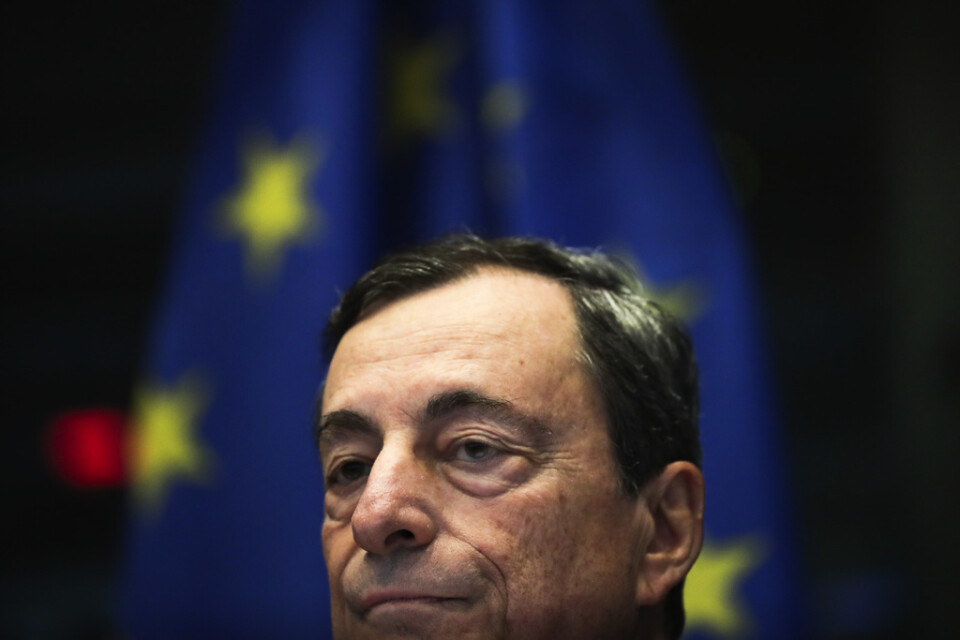 Mario Draghi presenterar sitt sista räntebesked som chef för Europeiska centralbanken (ECB). Arkivbild.