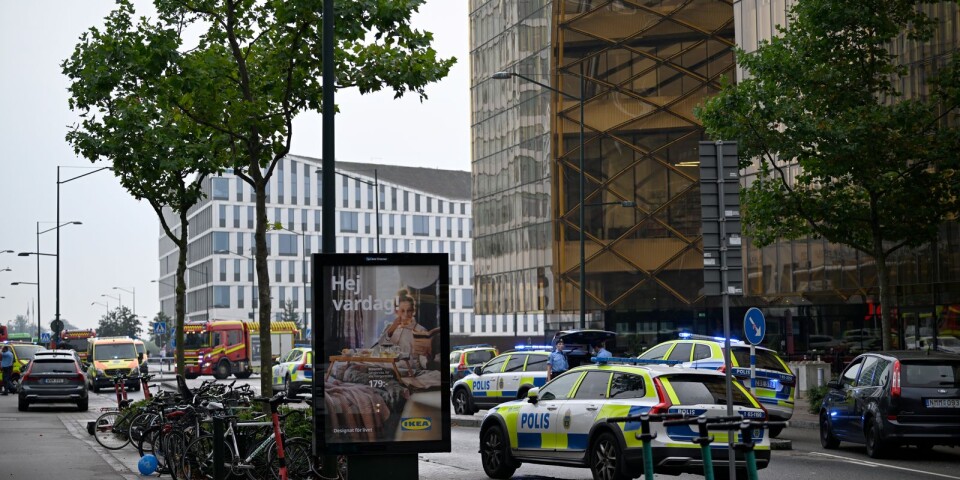 En skottlossning har inträffat på köpcentrumet Emporia i Malmö. Polisen är på plats och avspärrningar har upprättats.