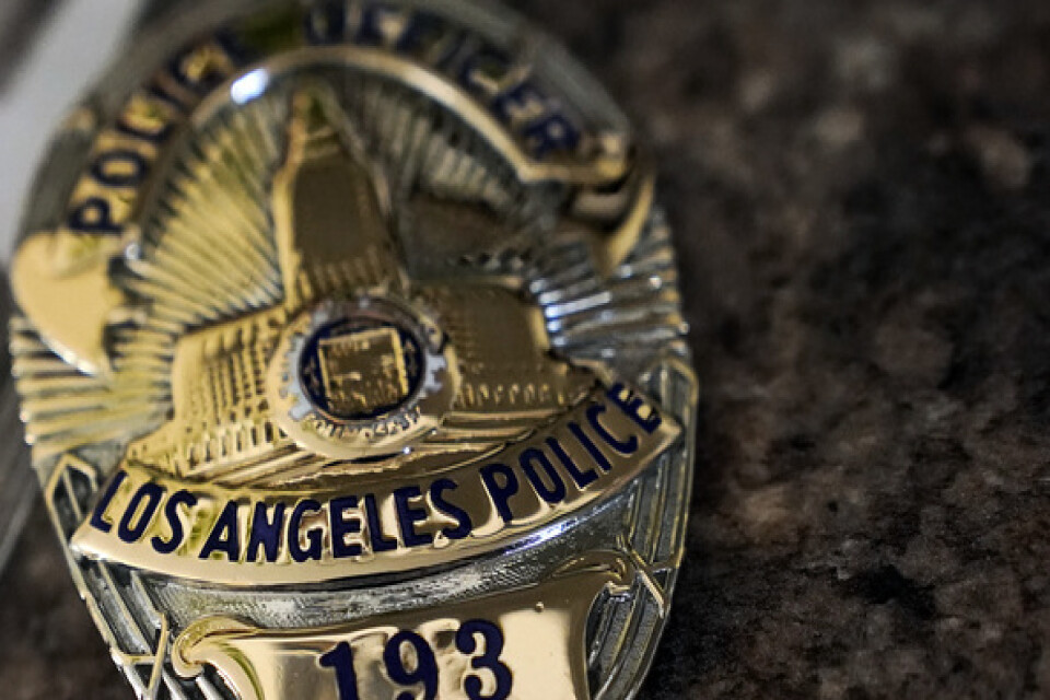 Los Angeles första svarta polis får postumt tillbaka sin polisbricka. Arkivbild på en annan polismans bricka.
