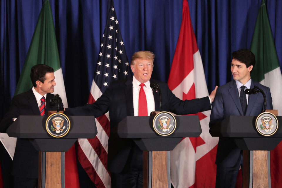 Mexikos president Enrique Peña Nieto, USA:s Donald Trump och Kanadas premiärminister Justin Trudeau vid en pressträff i Buenos Aires. Arkivbild från den 30 november.