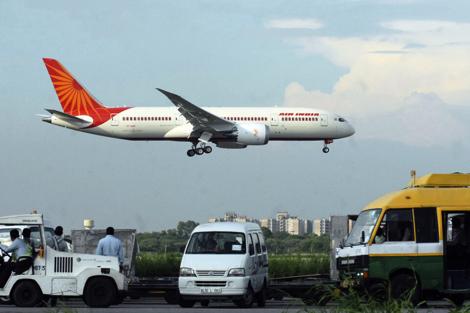 En 787 Dreamliner tillhörande Air India flyger in för landning. Arkivbild.